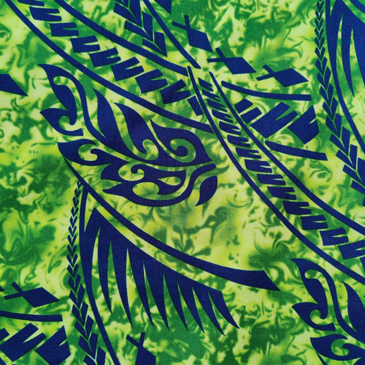 Détails tissu tatouages polynésiens et poissons stylisés vert et bleu - Couleurs du Fénua