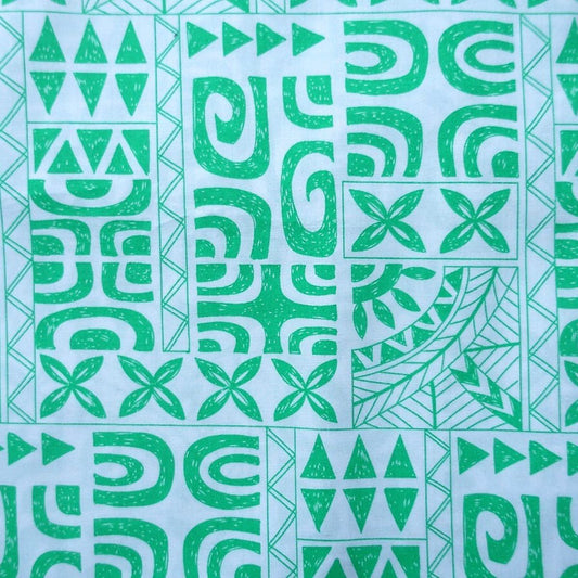 Détail motif Tatouages polynésiens géométriques vert d'eau sur fond blanc lumineux 100% coton
