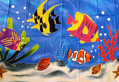 Paréo en fibranne peint à la main  poissons tropicaux. Léger, coloré inspiré des lagons polynésiens. 175 x 115 cm