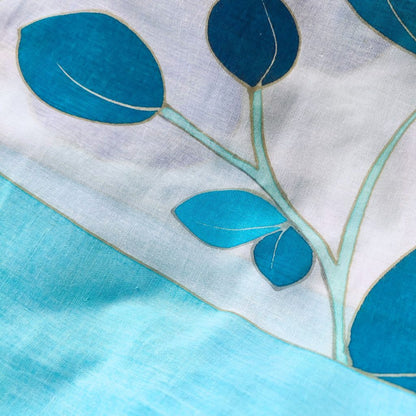 Paréo tahitien en voile de coton peint à la main - Hibiscus et papillon bleu