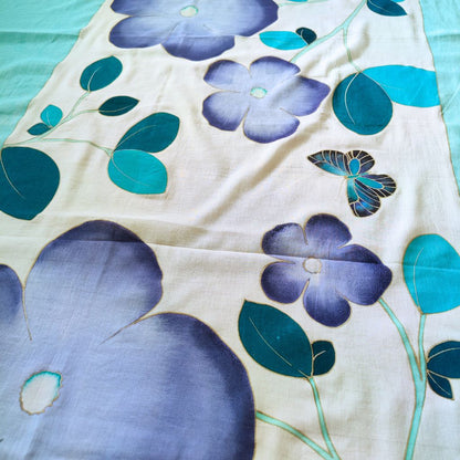 Paréo tahitien en voile de coton peint à la main - Hibiscus et papillon bleu