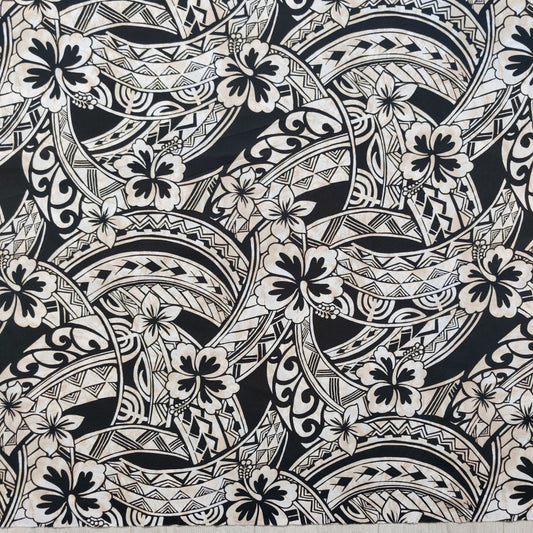 Tissu coton polynésien motifs hibiscus et tatouages géométriques beige sur fond noir- Couleurs du Fénua