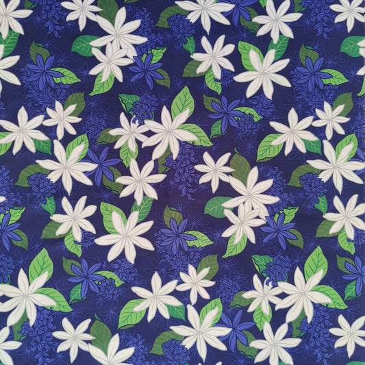 Tissu tahitien en coton, motifs fleurs de tiaré blanches sur fond bleu marine. Edition limitée - Expédié depuis la France - Dernier coupon